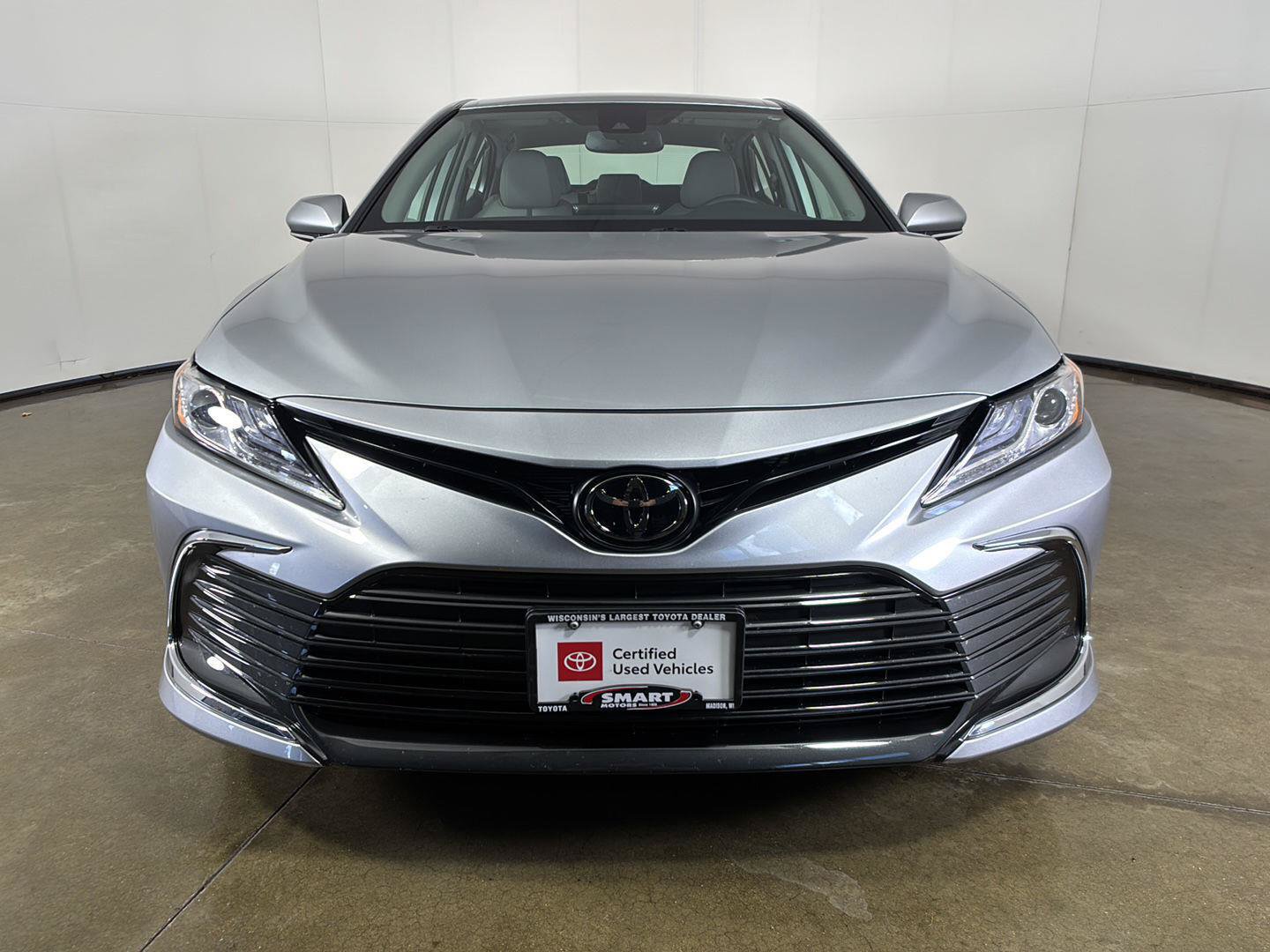 Used 2024 Toyota Camry XLE w/ Cold Weather Package AWD/4WD image 6