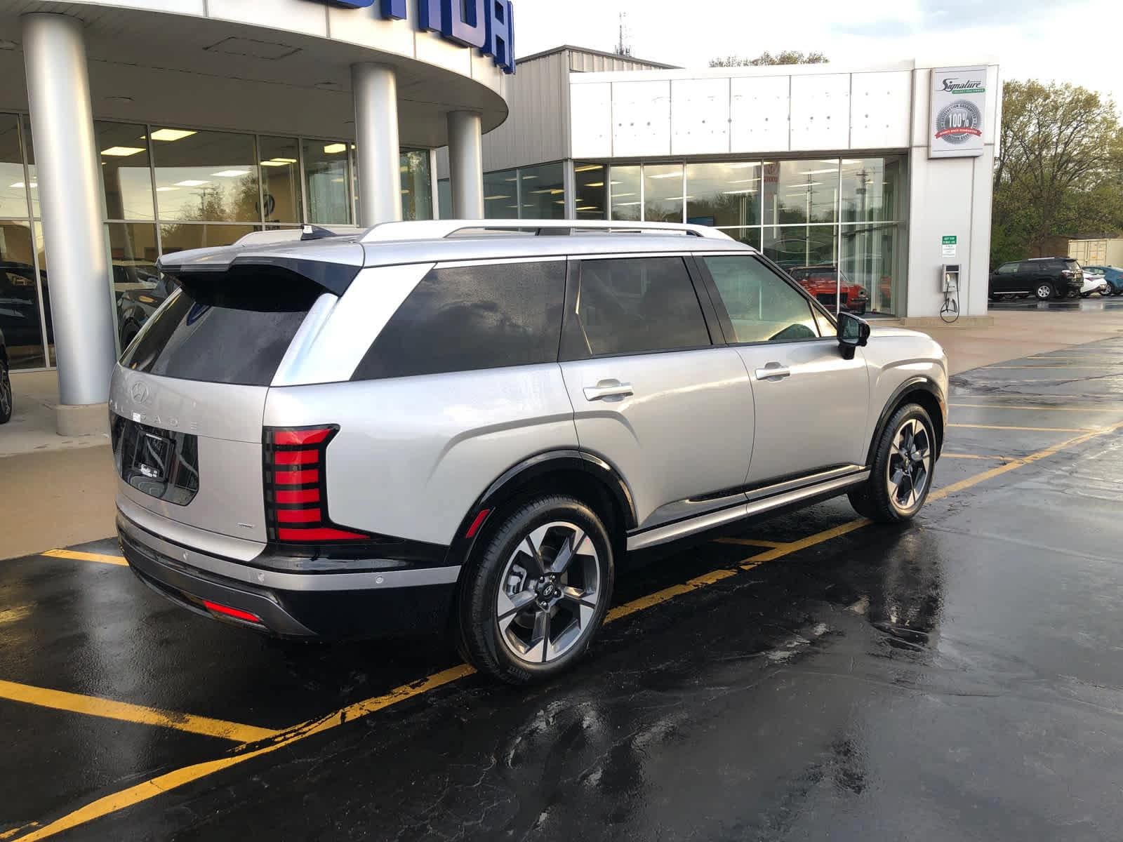 New 2026 Hyundai Palisade Limited AWD/4WD image 3