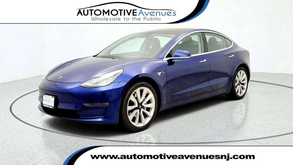 Used 2018 Tesla Model 3 Long Range RWD image 1