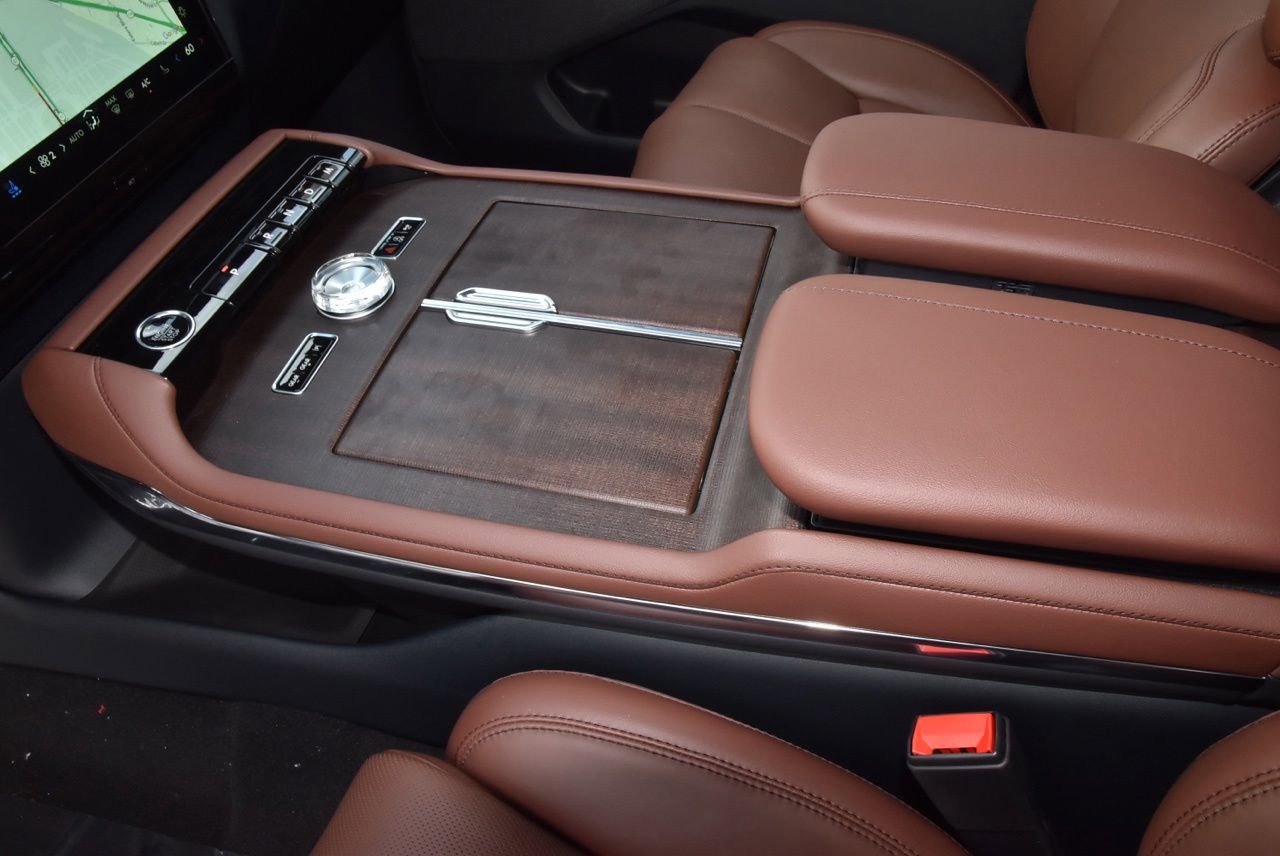 New 2026 Lincoln Navigator L Reserve AWD/4WD image 32