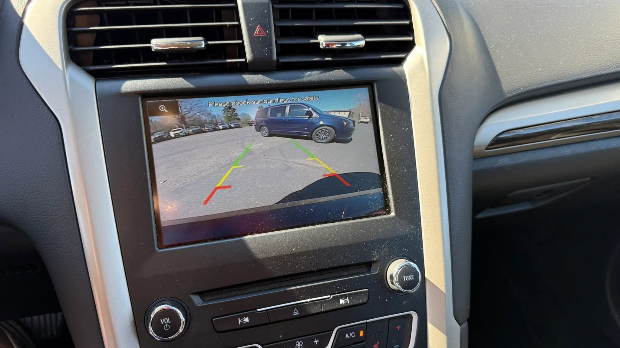 Used 2016 Ford Fusion SE w/ Equipment Group 202A AWD/4WD image 20