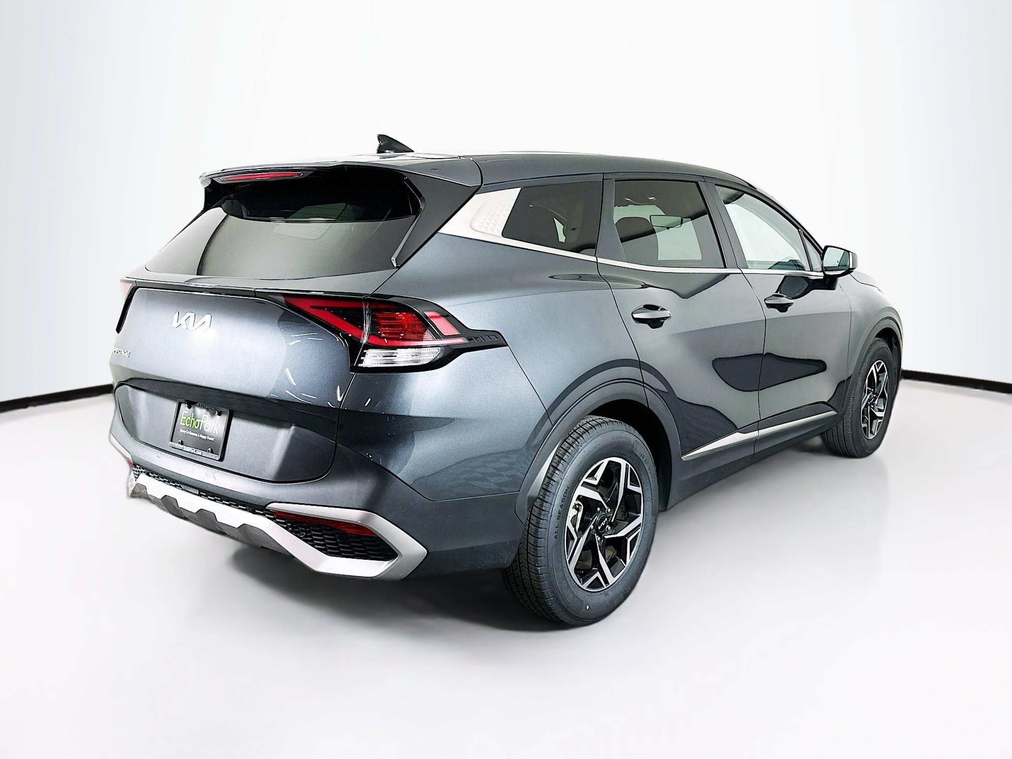 Used 2025 Kia Sportage LX image 9