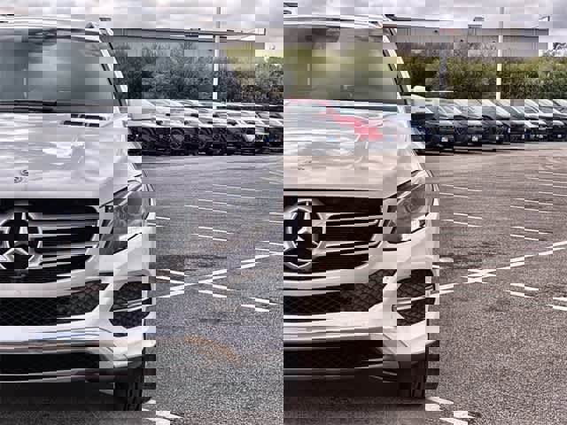 Used 2019 Mercedes-Benz GLE 400 4MATIC image 11