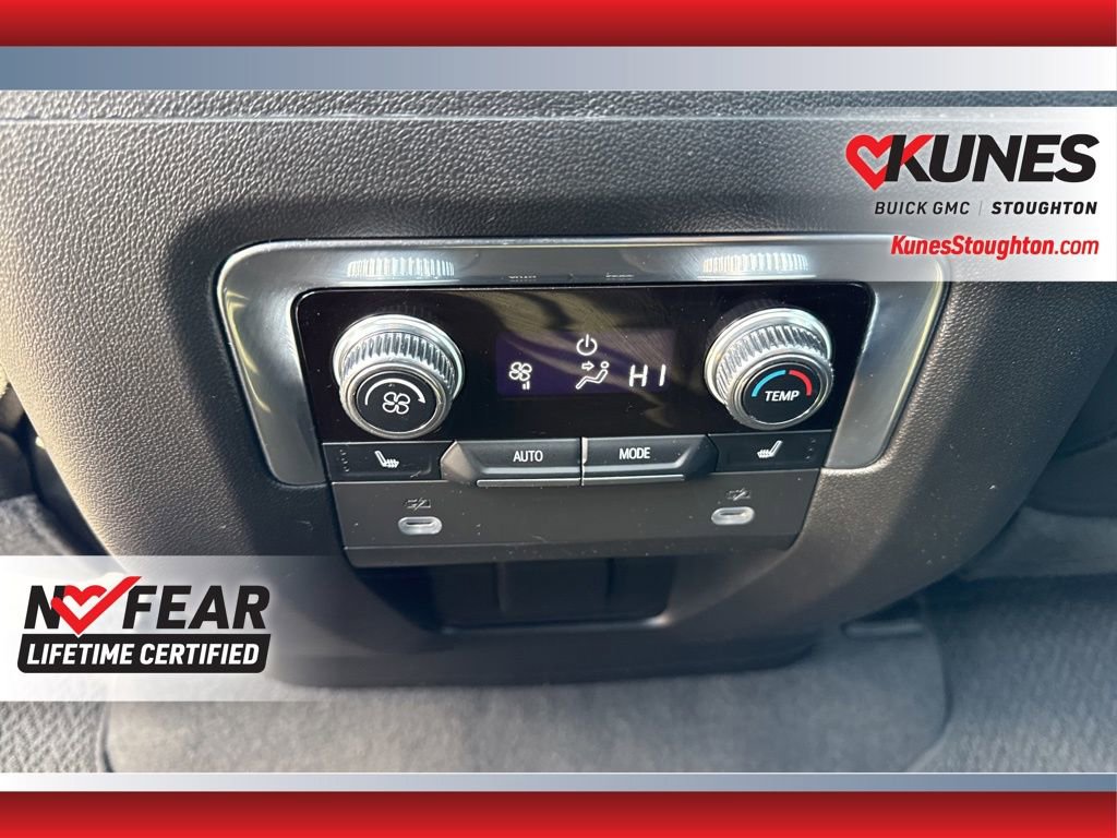 Used 2023 GMC Yukon XL Denali image 46