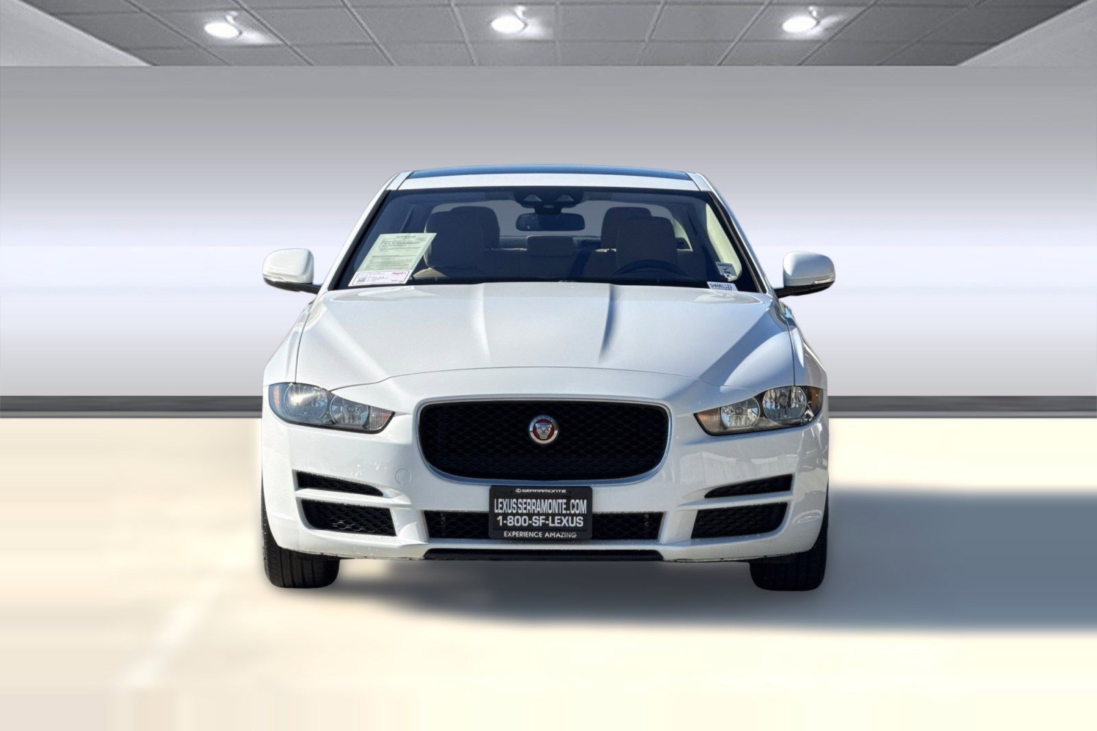 Used 2017 Jaguar XE 25t image 5
