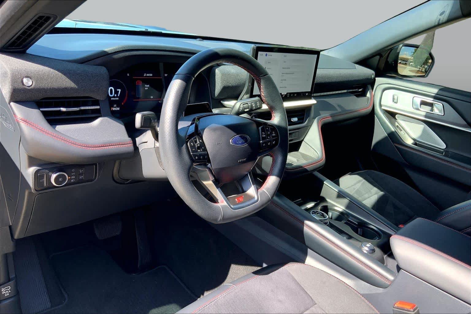 Used 2025 Ford Explorer ST AWD/4WD image 18