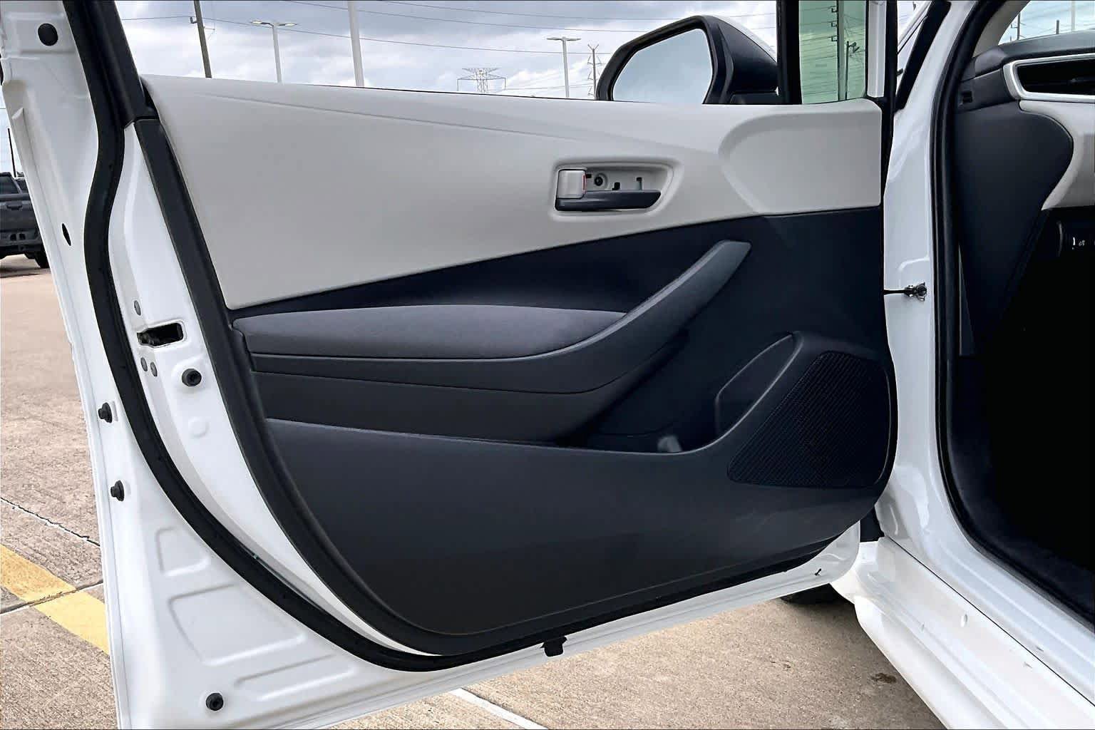 Certified 2022 Toyota Corolla LE FWD image 21