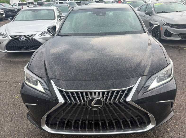 Used 2023 Lexus ES 350 w/ Premium Package FWD image 2