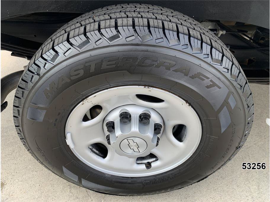 Used 2018 Chevrolet Express 2500 LS w/ Driver Convenience Package RWD image 18