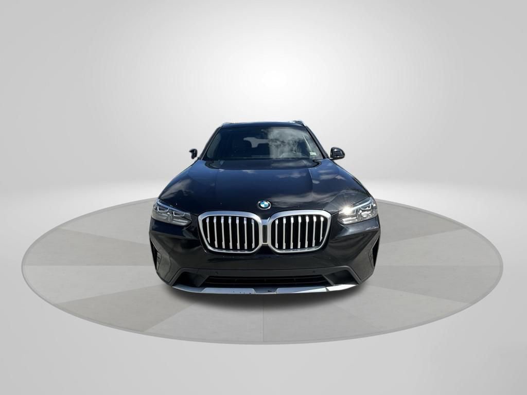 Used 2024 BMW X3 sDrive30i RWD image 2