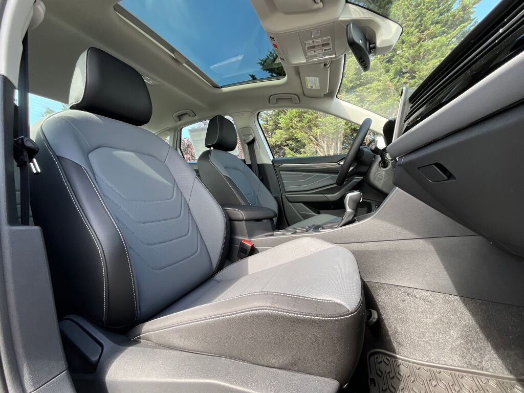 New 2025 Volkswagen Jetta SEL image 12