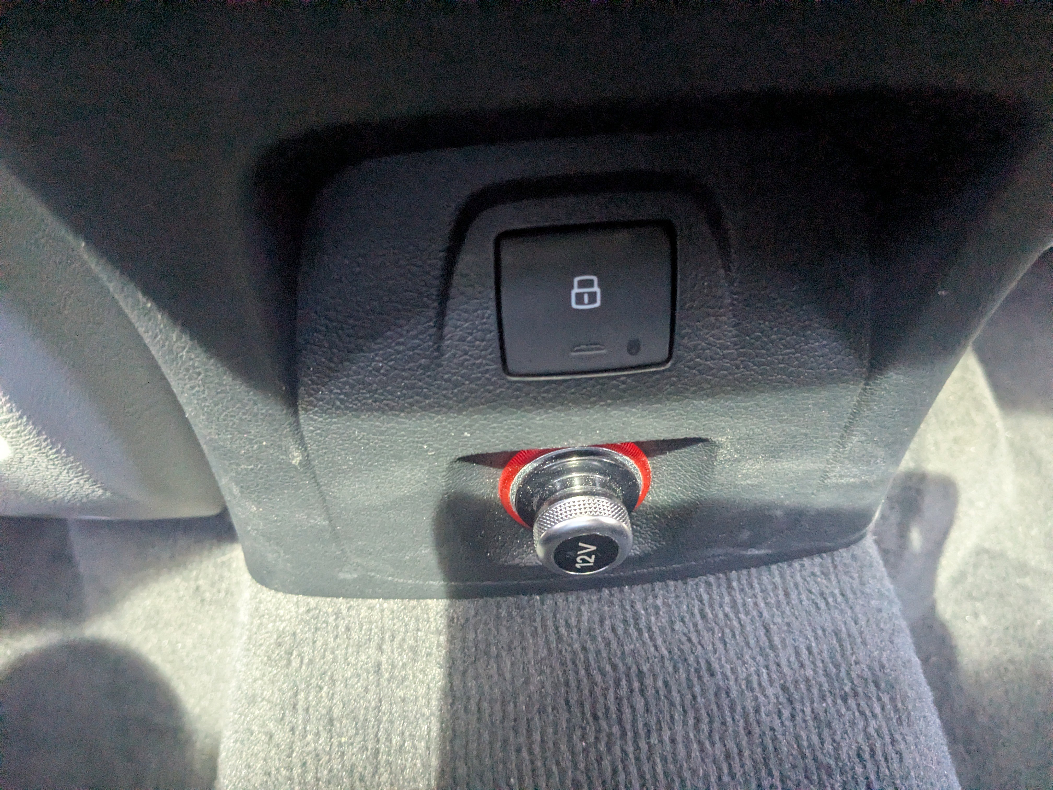 Used 2018 Audi Q3 2.0T Premium Plus w/ Premium Plus Package image 17