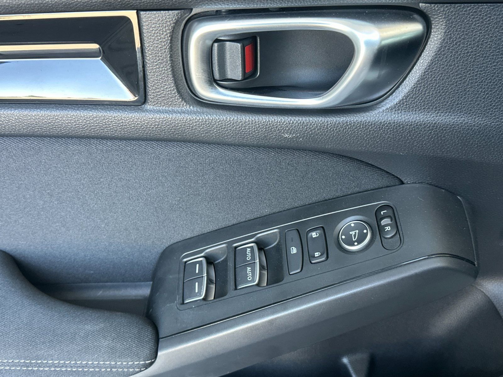 Used 2022 Honda Civic EX image 11