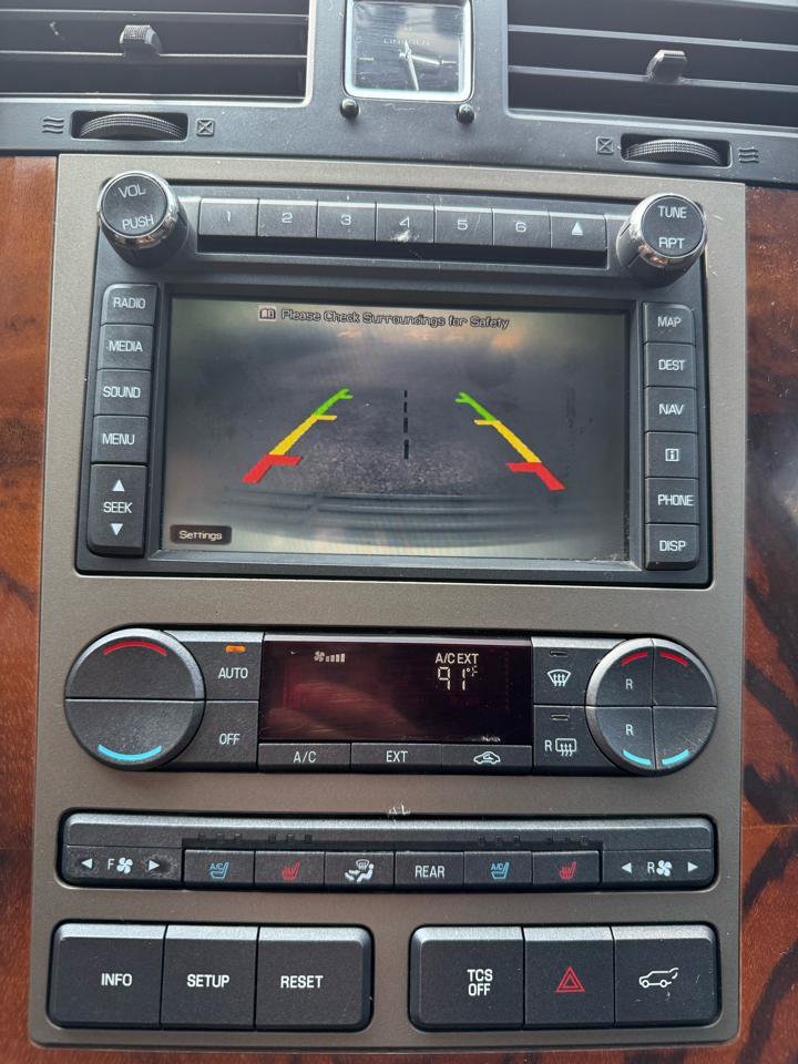 Used 2012 Lincoln Navigator 2WD image 20