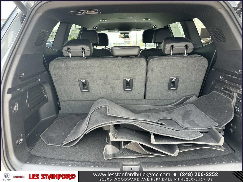 Used 2025 Buick Enclave Preferred w/ Power Package FWD image 11