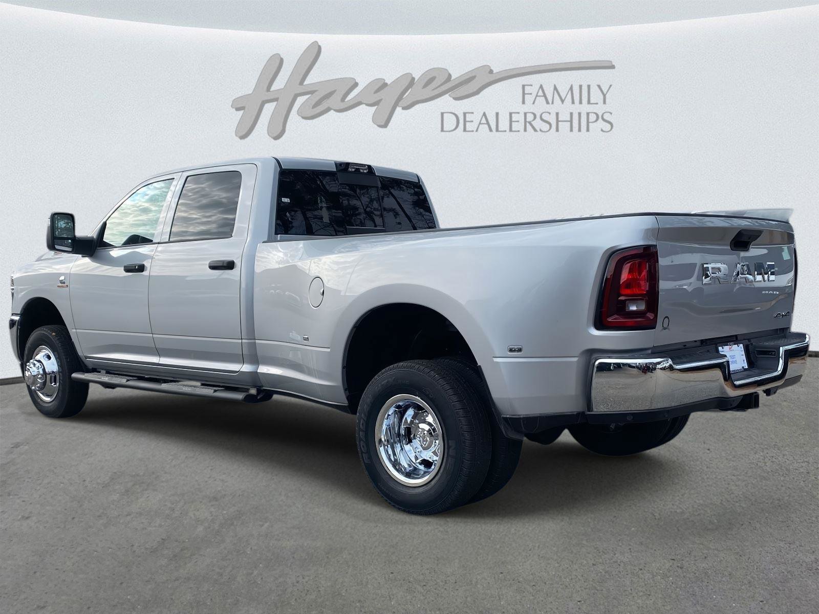 New 2026 RAM 3500 Tradesman image 25