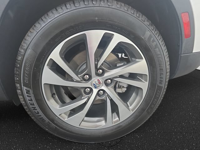 Used 2023 Buick Envision Essence w/ Technology Package I AWD/4WD image 34