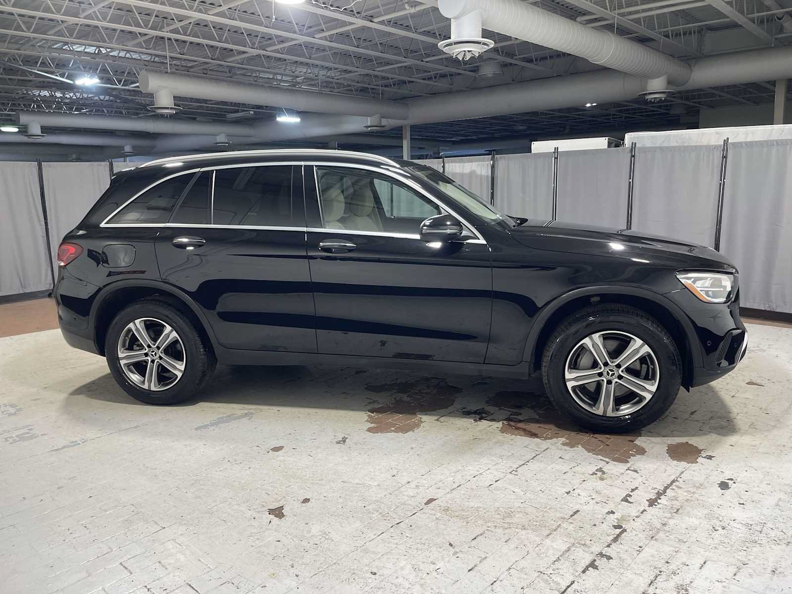Used 2022 Mercedes-Benz GLC 300 4MATIC image 27