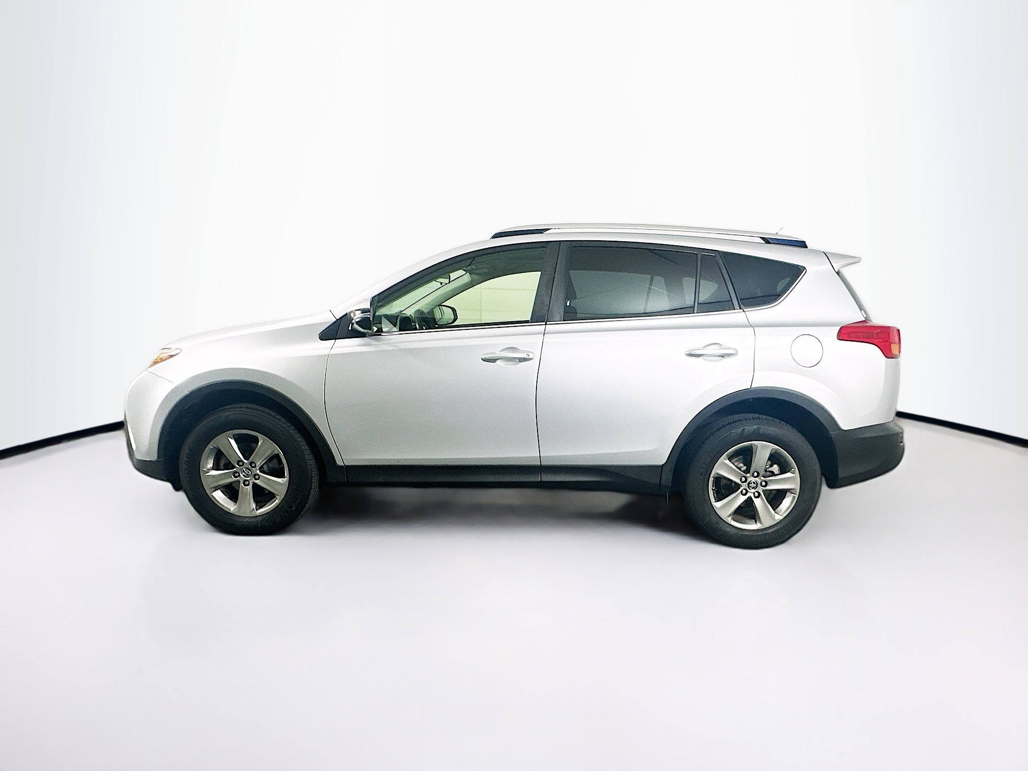 Used 2015 Toyota RAV4 XLE image 4