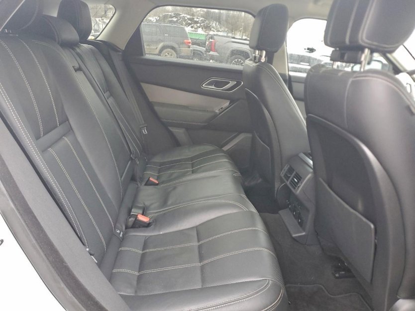 Used 2021 Land Rover Range Rover Velar S AWD/4WD image 9