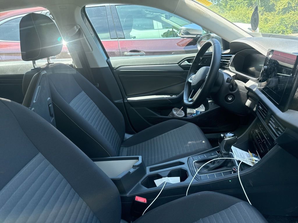 Used 2025 Volkswagen Jetta S FWD image 11