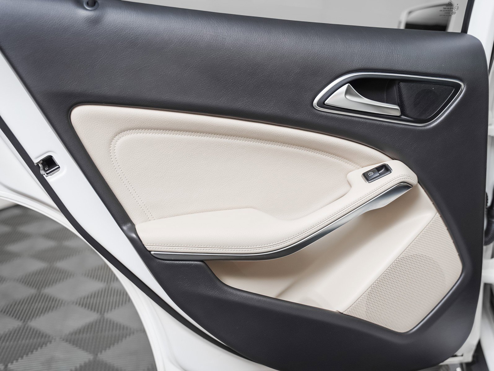 Used 2019 Mercedes-Benz GLA 250 4MATIC image 22