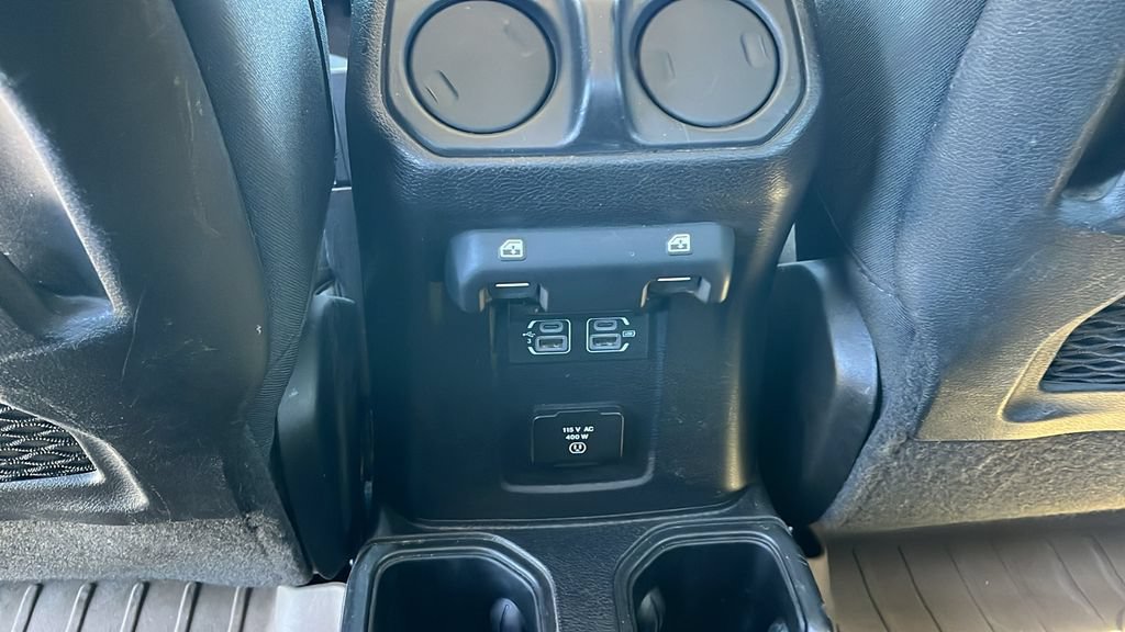 Used 2020 Jeep Gladiator Rubicon w/ LED Lighting Group AWD/4WD image 16