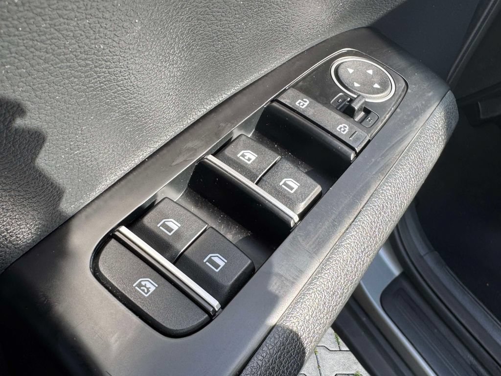 Certified 2023 Kia Soul LX w/ Option Group 015 FWD image 17