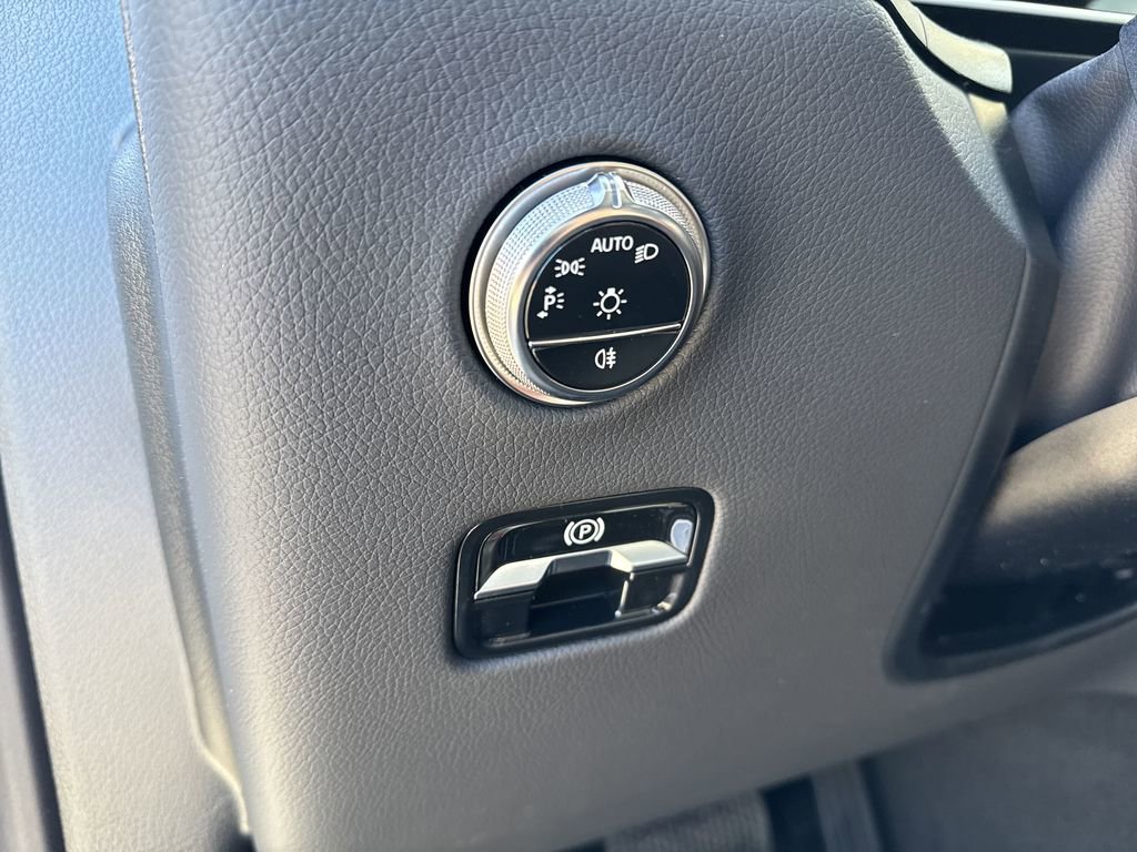 Certified 2025 Mercedes-Benz GLC 300 300 image 17