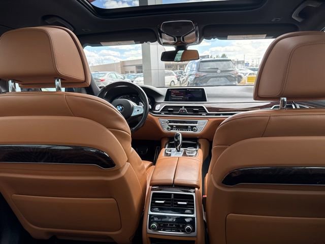 Used 2021 BMW 750i xDrive w/ M Sport Package image 44