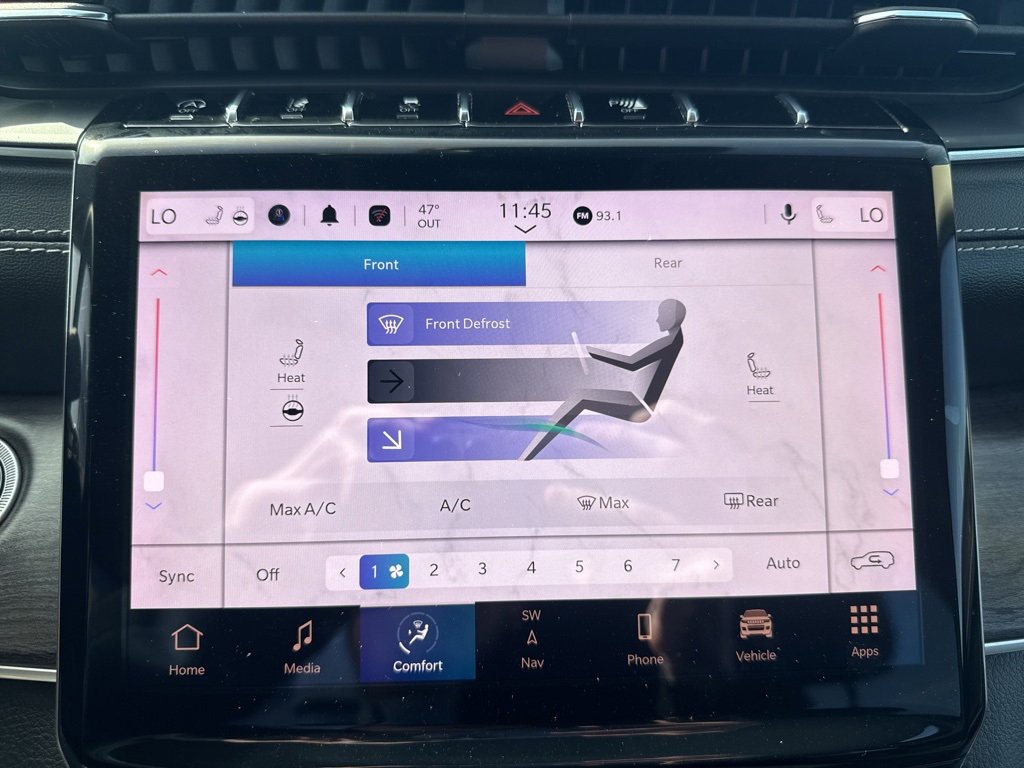 Used 2023 Jeep Grand Cherokee L Limited w/ Black Appearance Package image 39