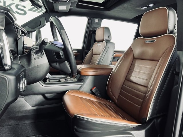 Used 2024 GMC Sierra 3500 Denali Ultimate image 8