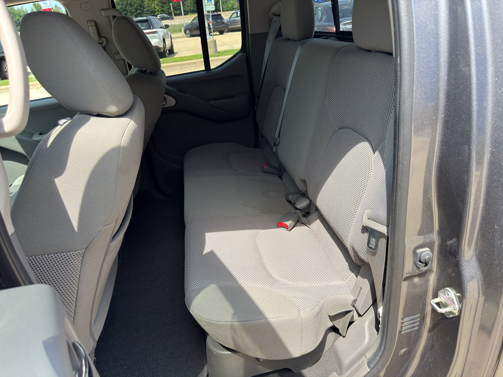 Used 2020 Nissan Frontier SV w/ SV Utility Package AWD/4WD image 12