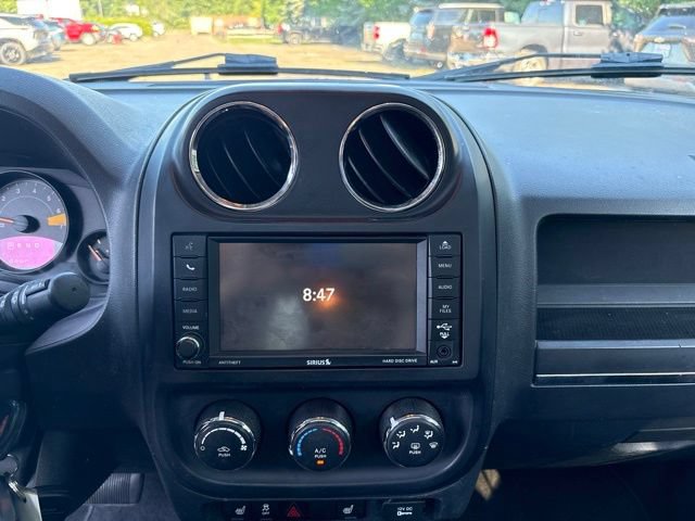 Used 2015 Jeep Patriot 4WD image 9