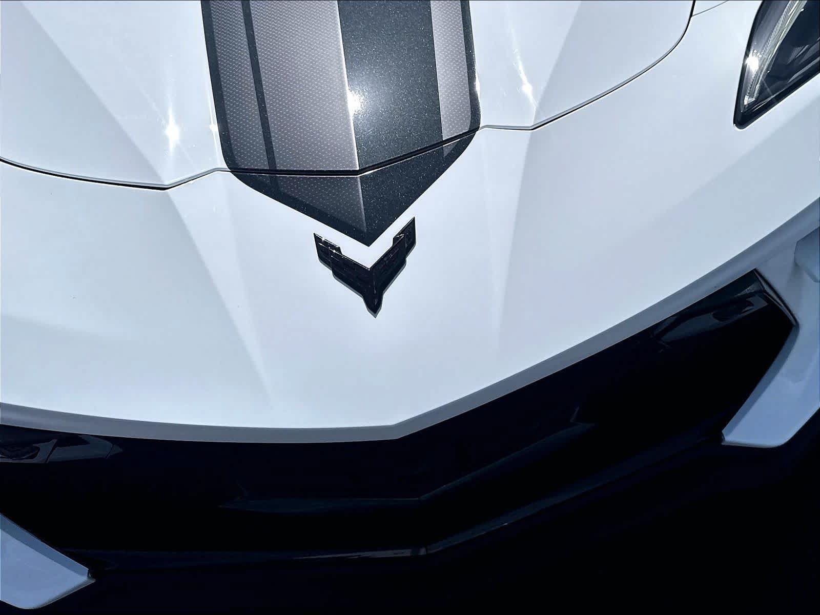 Used 2024 Chevrolet Corvette Stingray Preferred Cpe RWD image 31