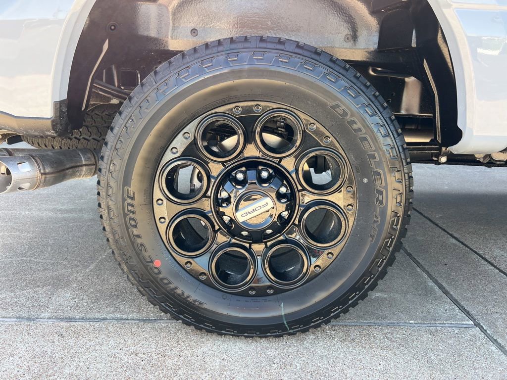 New 2026 Ford F250 Lariat w/ Black Appearance Package image 8