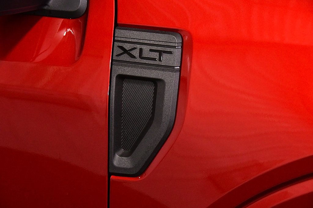 New 2025 Ford Maverick XLT w/ XLT Luxury Package image 10