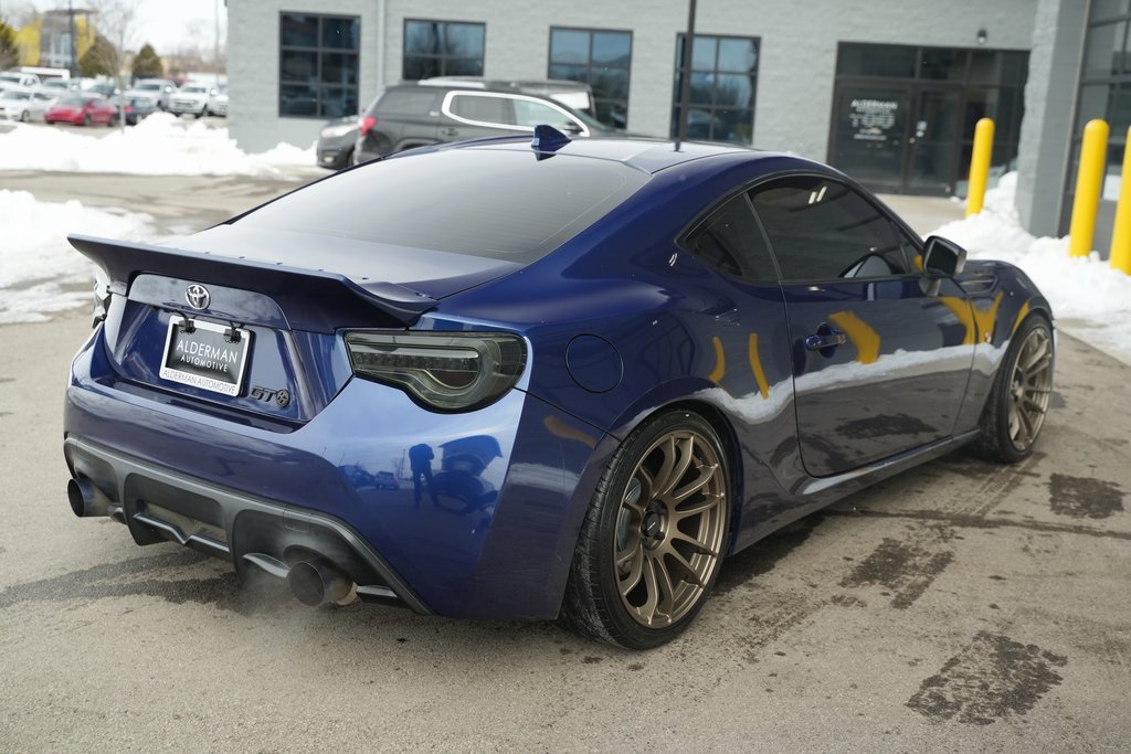 Used 2017 Toyota 86 image 24
