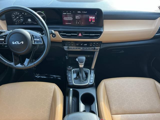 Used 2024 Kia Seltos EX AWD/4WD image 16