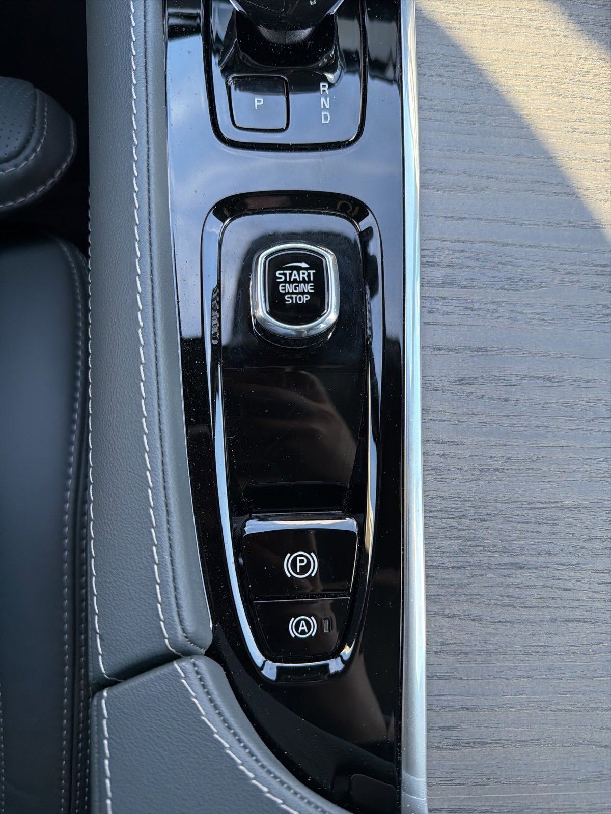 Used 2024 Volvo XC90 T8 Ultimate w/ Protection Package Premier image 39