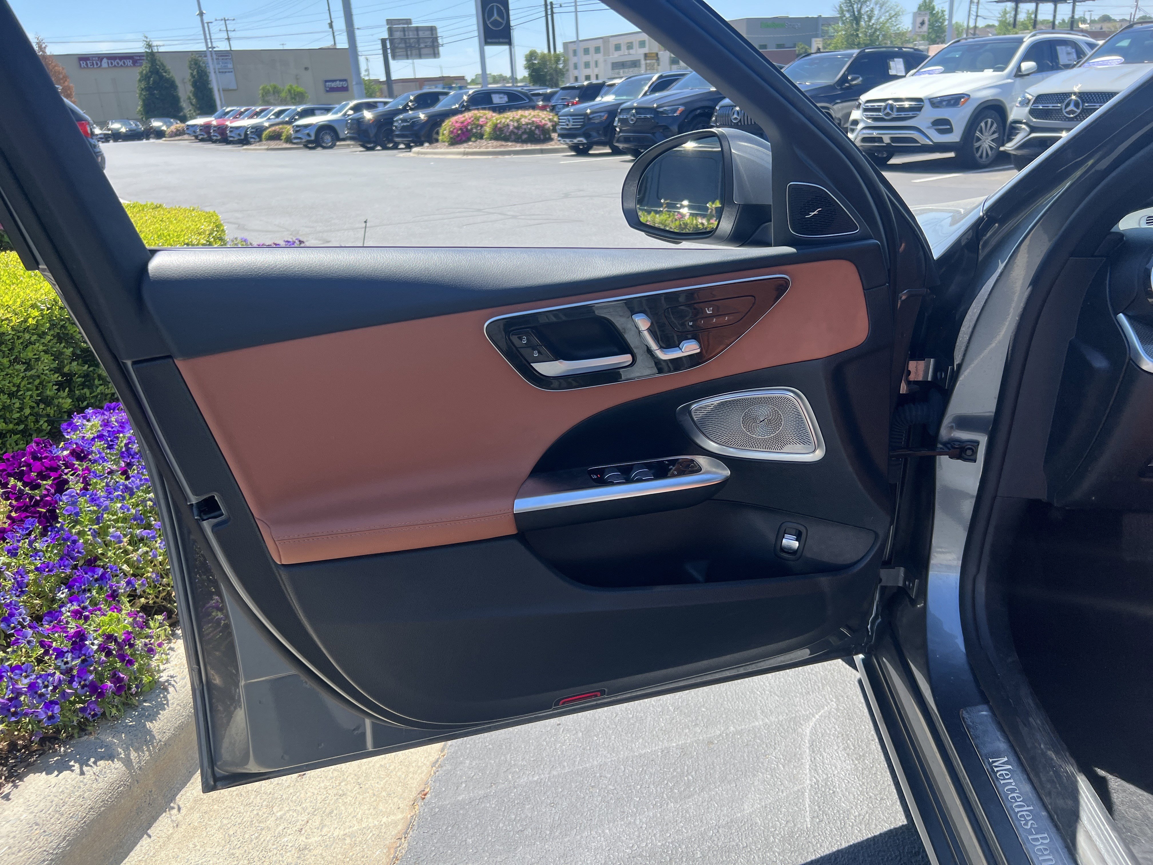 Used 2024 Mercedes-Benz C 300 4MATIC Sedan w/ Exclusive Trim Package image 14