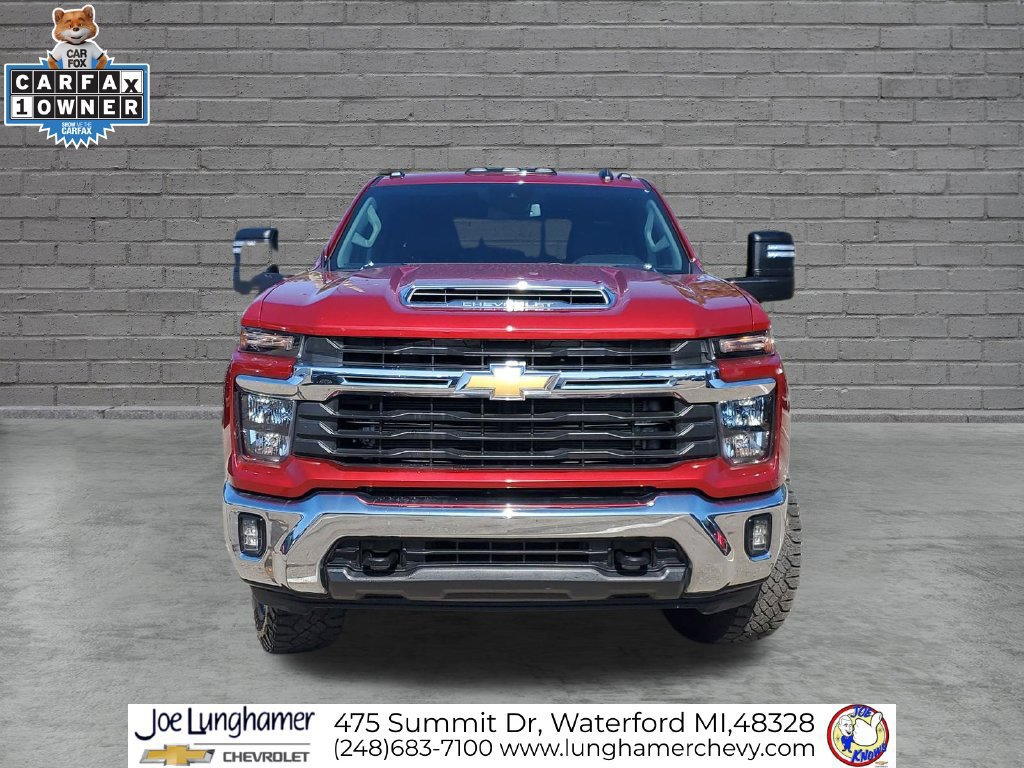 Used 2024 Chevrolet Silverado 2500 LT AWD/4WD image 3