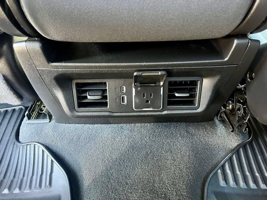 Used 2023 Chevrolet Silverado 1500 LT AWD/4WD image 23