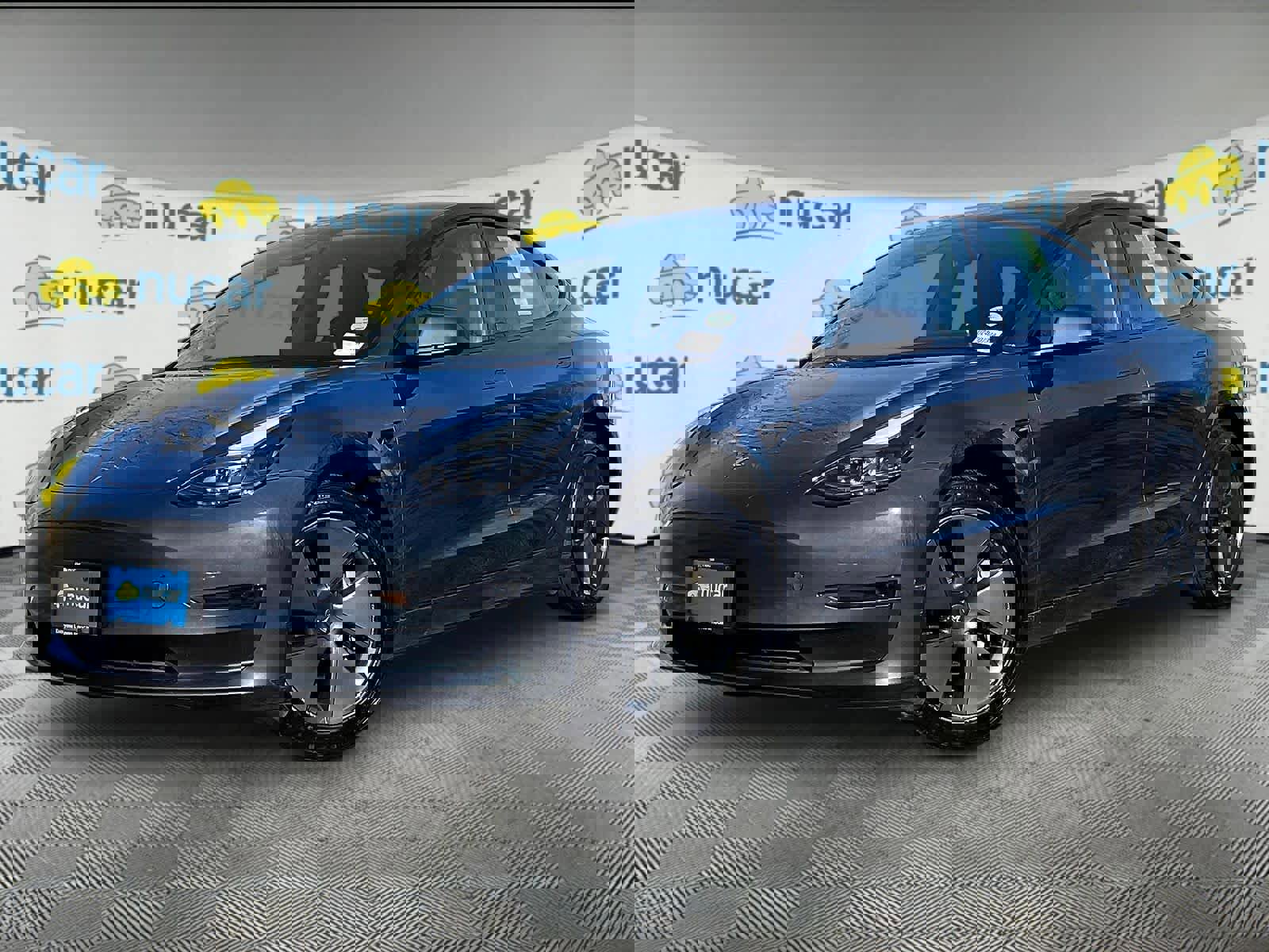 Used 2023 Tesla Model 3 Standard Range image 3