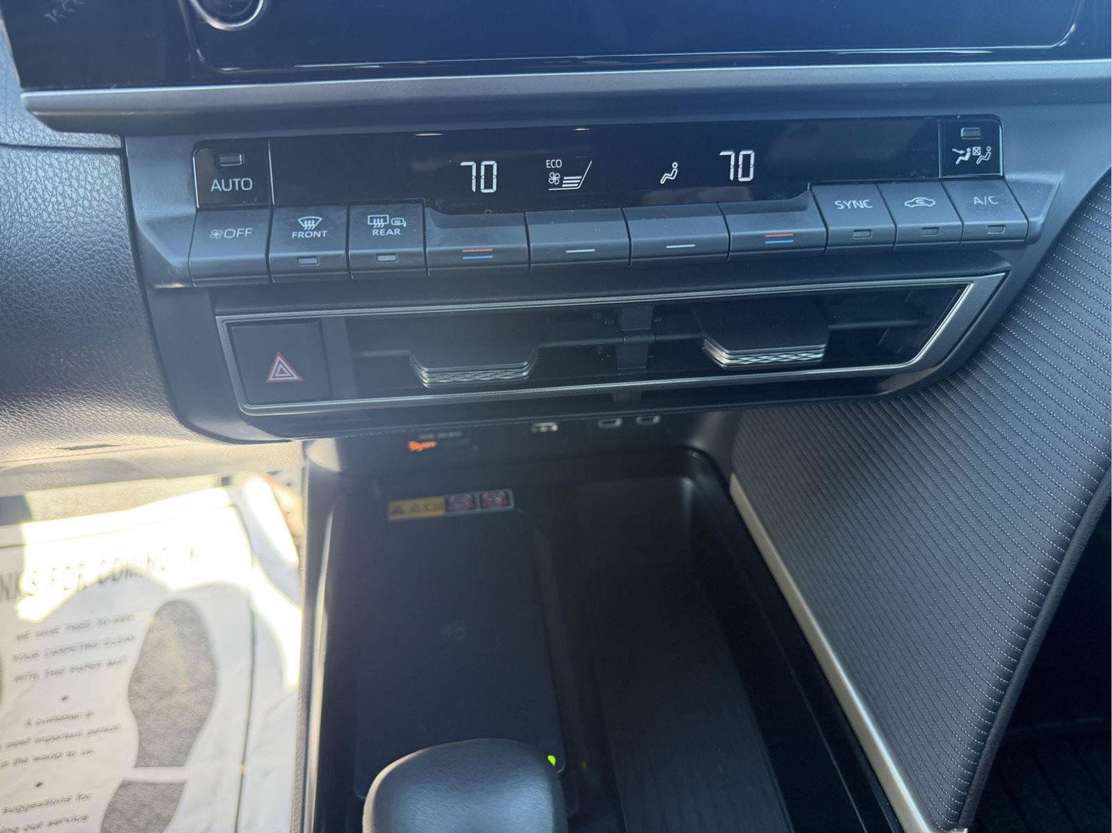 Used 2025 Toyota Camry SE w/ Convenience Package FWD image 27