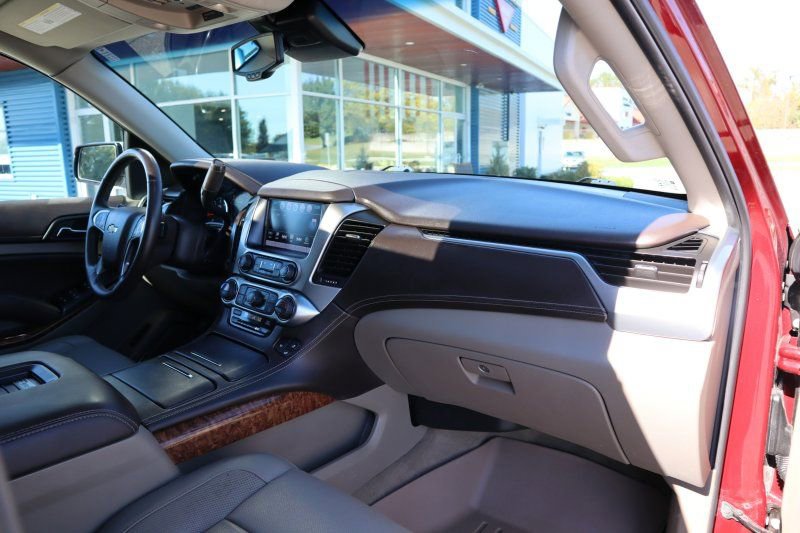 Used 2018 Chevrolet Suburban Premier image 24