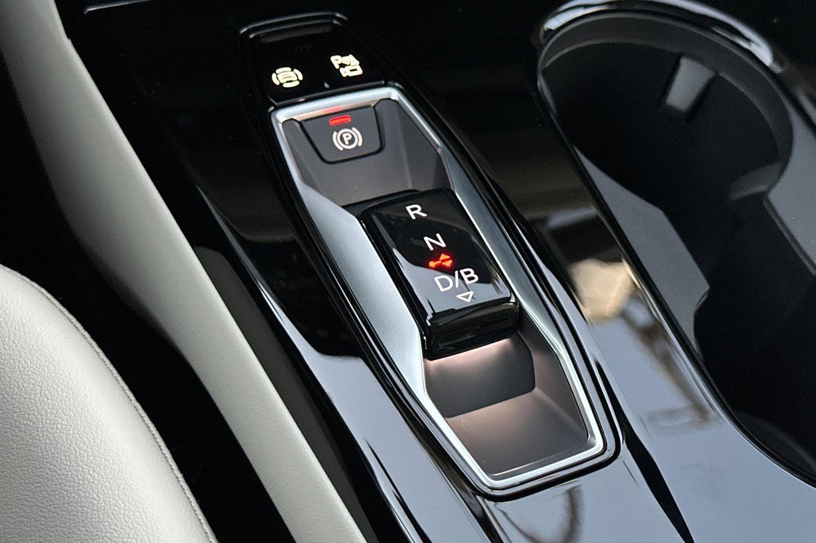 New 2025 Audi Q6 e-tron Premium AWD/4WD image 21