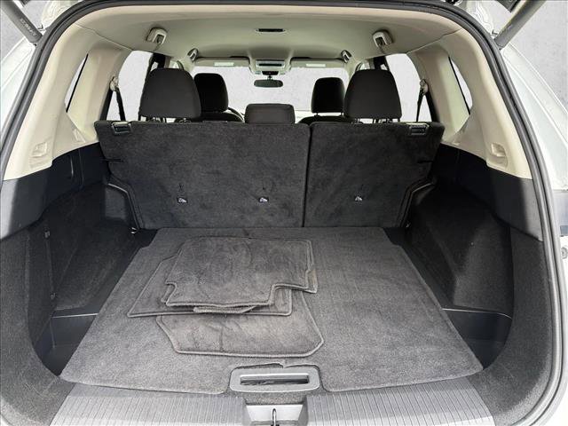 Used 2024 Nissan Rogue SV image 25