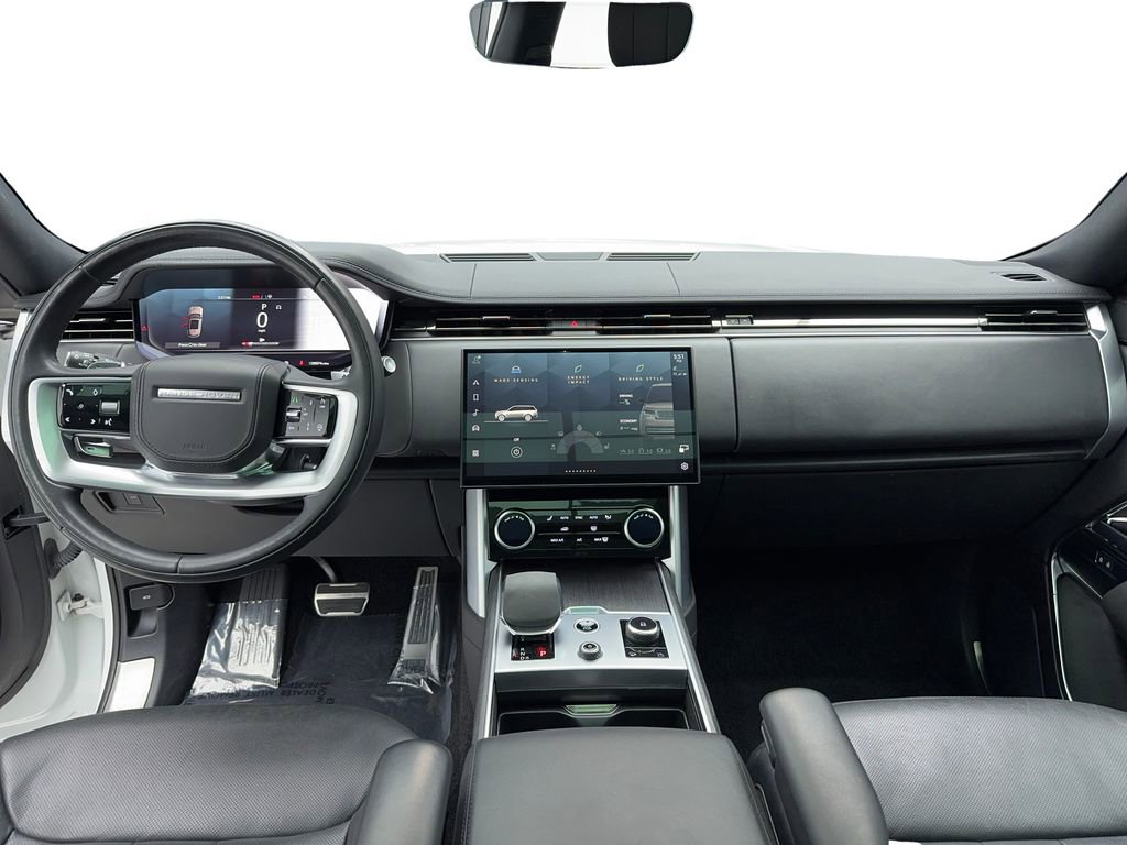 Used 2023 Land Rover Range Rover Long Wheelbase SE image 17