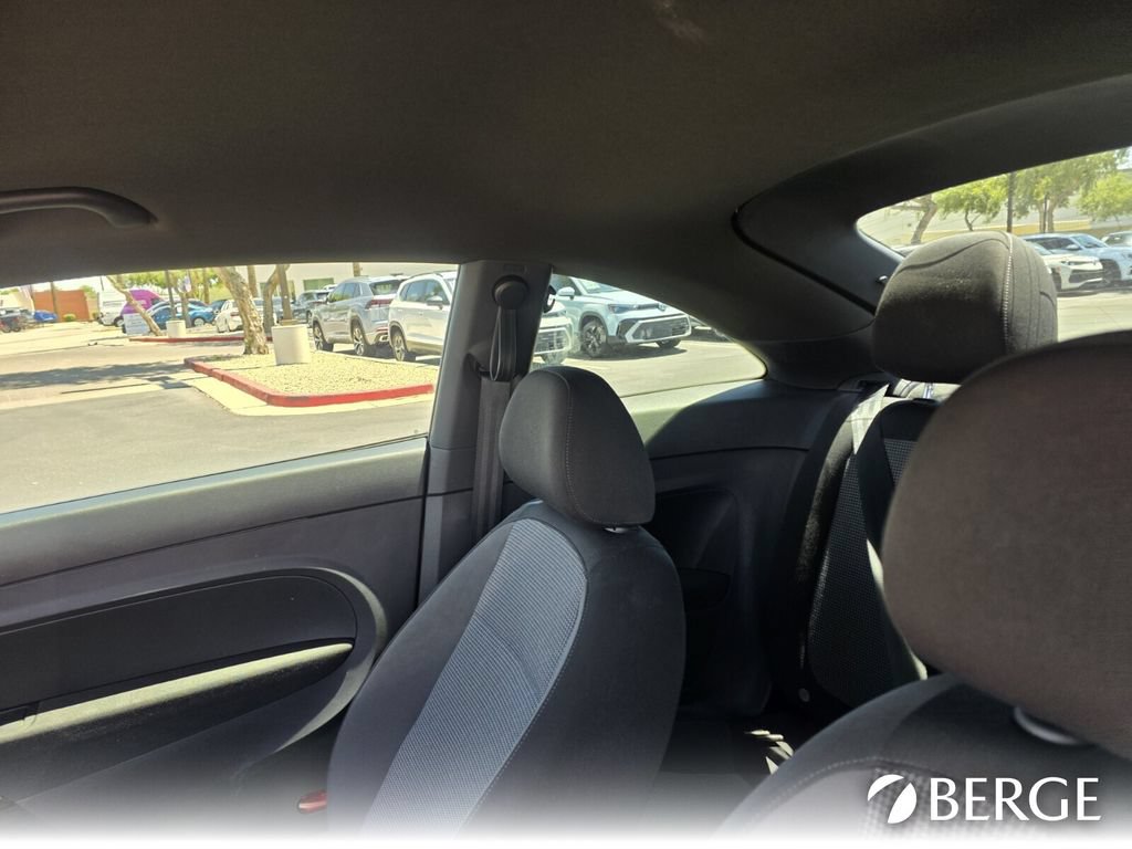 Used 2018 Volkswagen Beetle 2.0T S FWD image 15